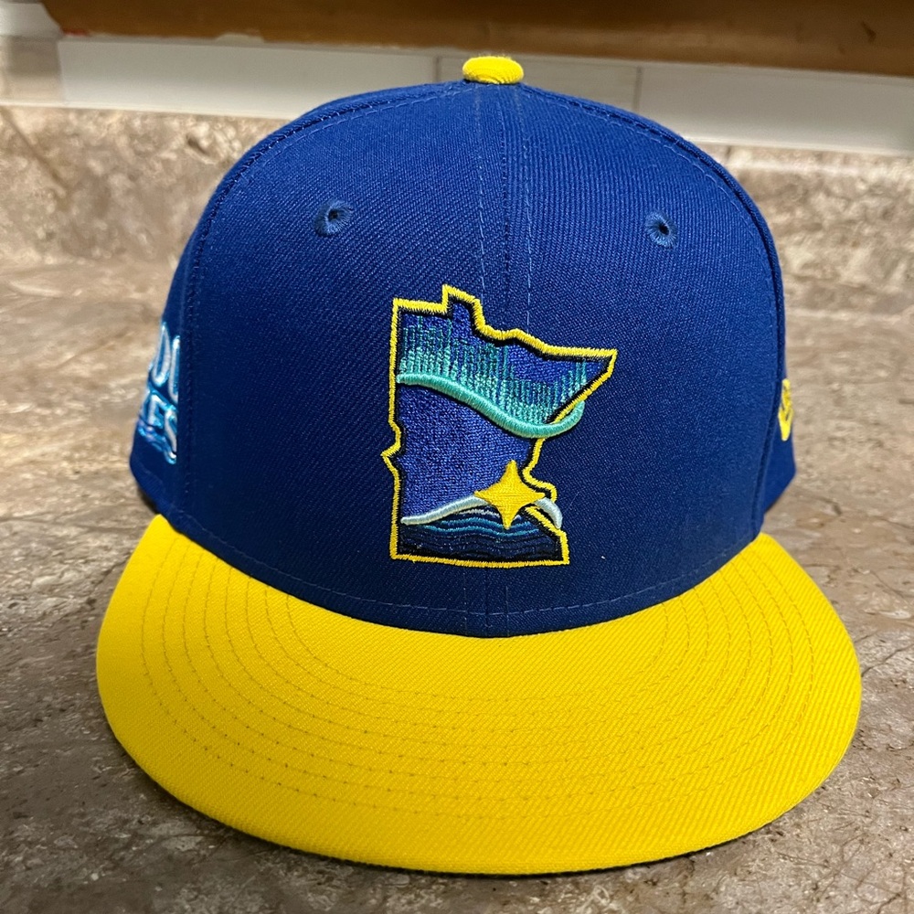 YOUTH SIZE New Era 9Fifty Minnesota MN 10,000 Lakes hat cap